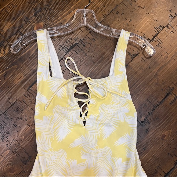 L.A.Hearts Yellow White Palm Leaves Tropical Print Lace Up One Piece Swimsuit - Picture 2 of 7